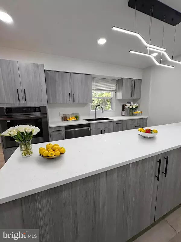 Laurel, MD 20708,8908 EASTBOURNE LN