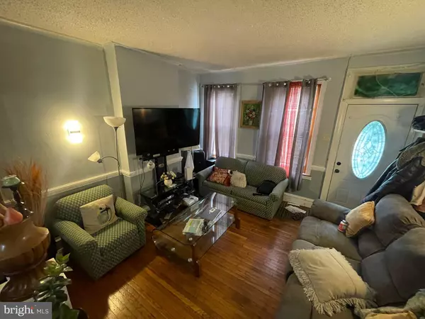 Philadelphia, PA 19144,52 E SEYMOUR ST