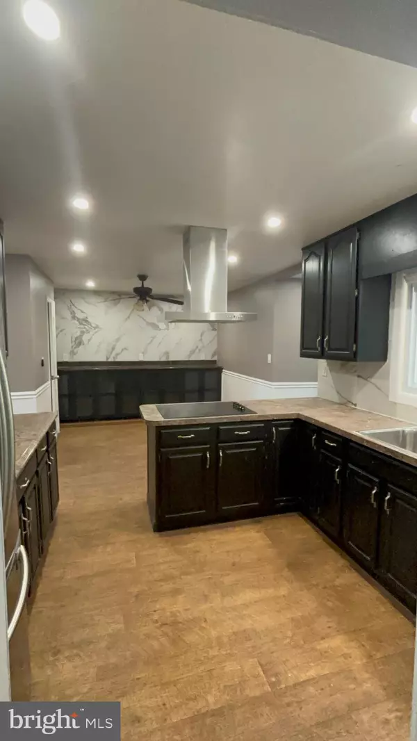 Willingboro, NJ 08046,10 PENSDALE LN