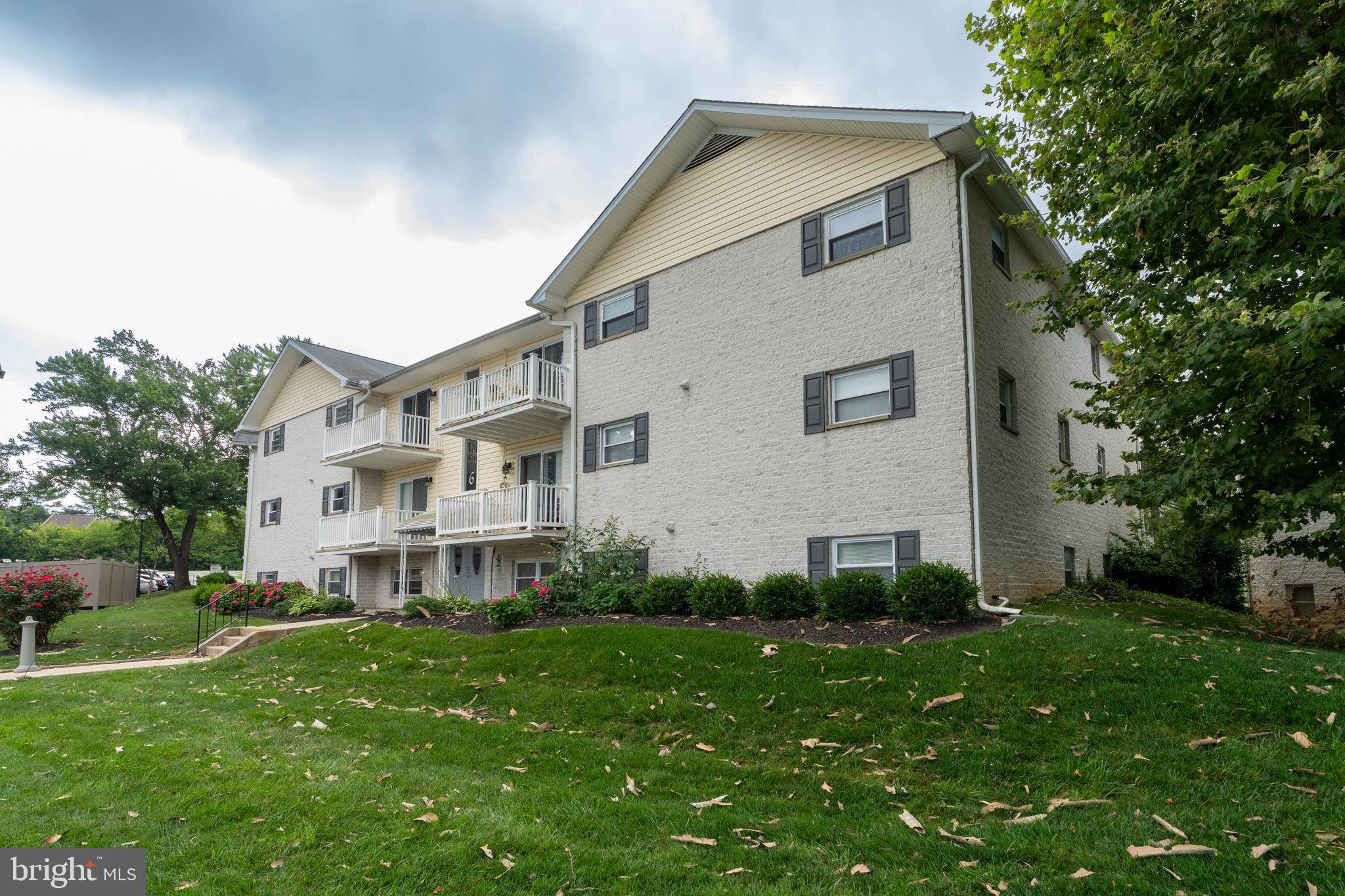Cockeysville, MD 21030,6 WARREN LODGE CT #2D