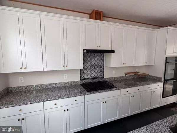 Chantilly, VA 20152,42377 ABNEY WOOD DR