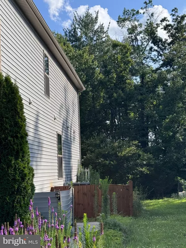 Chantilly, VA 20152,42377 ABNEY WOOD DR