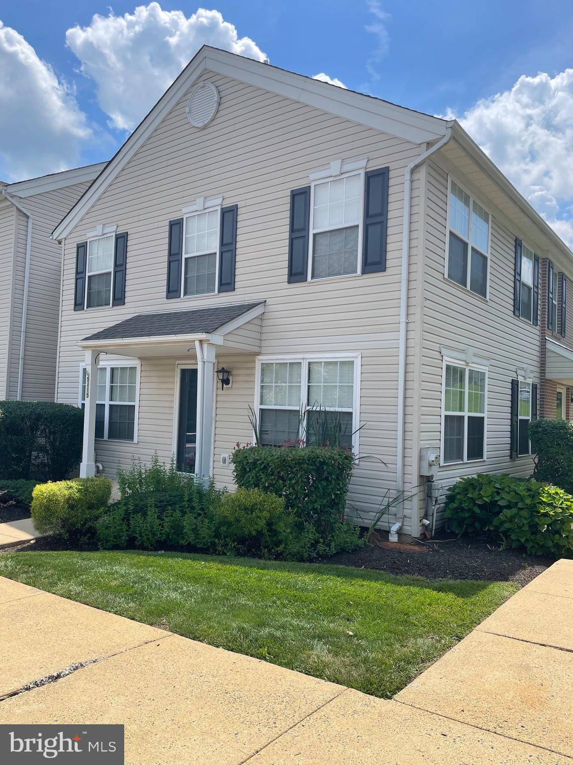 Doylestown, PA 18902,5415 RINKER CIR #256