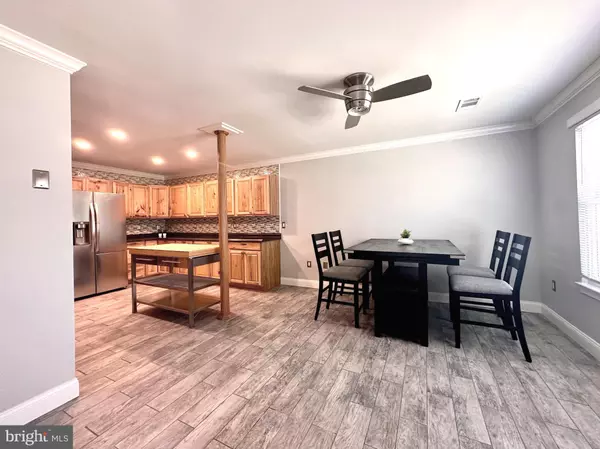 Triangle, VA 22172,18085 OLDE PORT LN