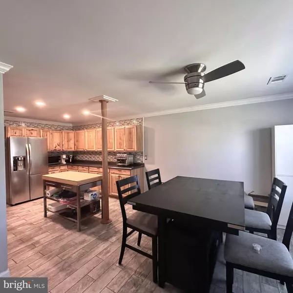 Triangle, VA 22172,18085 OLDE PORT LN