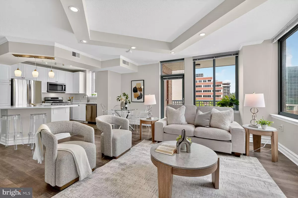 Arlington, VA 22203,851 N GLEBE RD #411