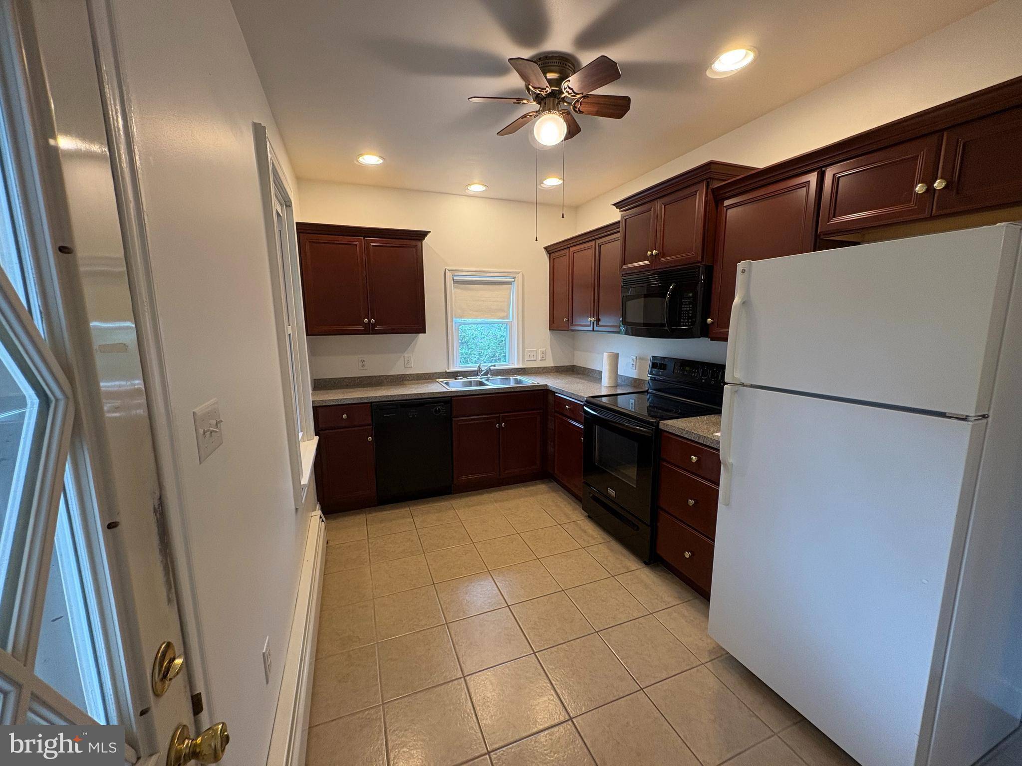 Robesonia, PA 19551,46 W PENN AVE