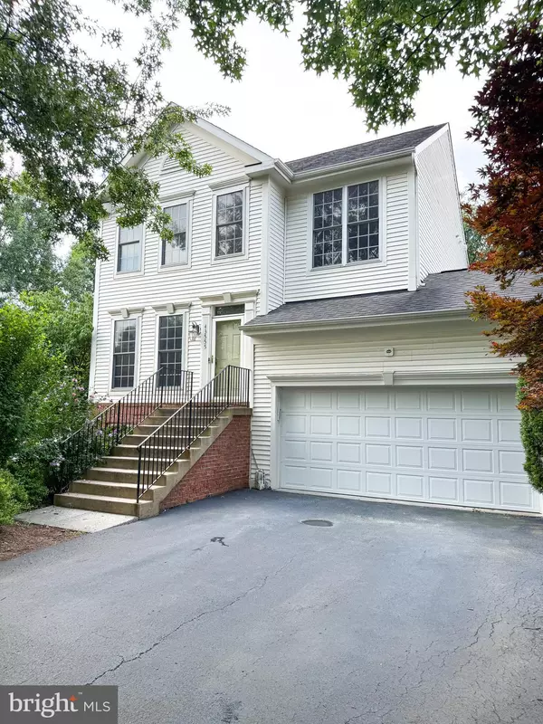 Chantilly, VA 20152,43555 HYLAND HILLS