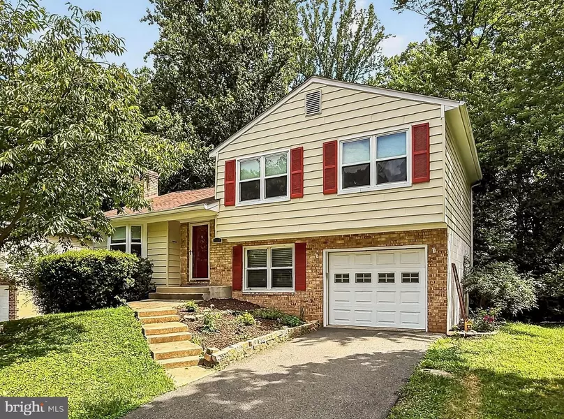 2942 FOX TAIL CT, Woodbridge, VA 22192