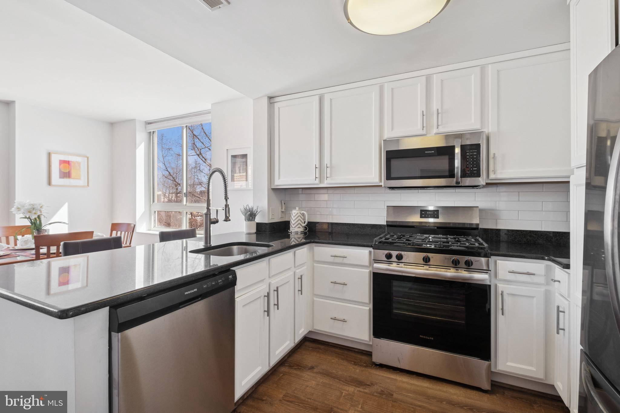 Washington, DC 20024,355 I ST SW #601