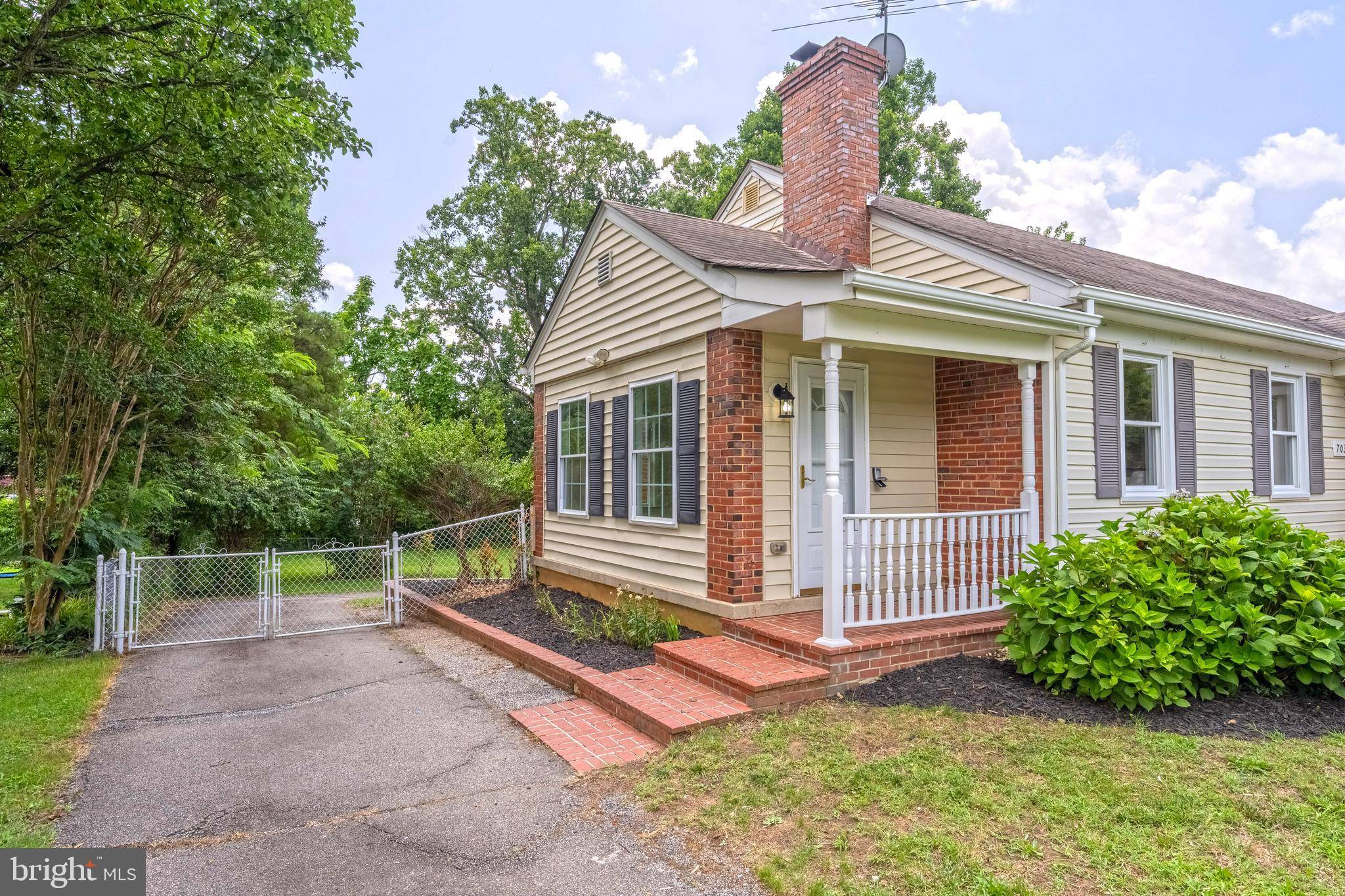 Springfield, VA 22150,7035 CALAMO ST