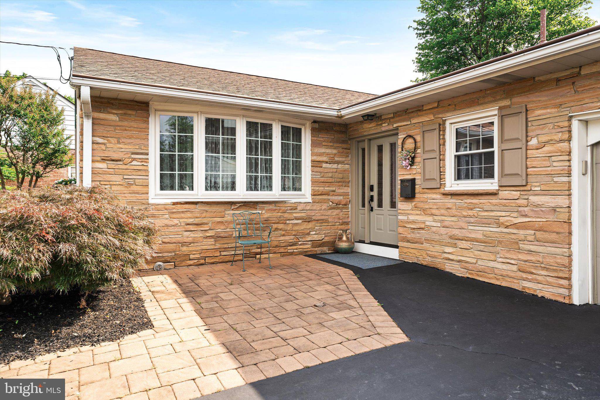 Lawrence Township, NJ 08648,242 FIELDBORO DR