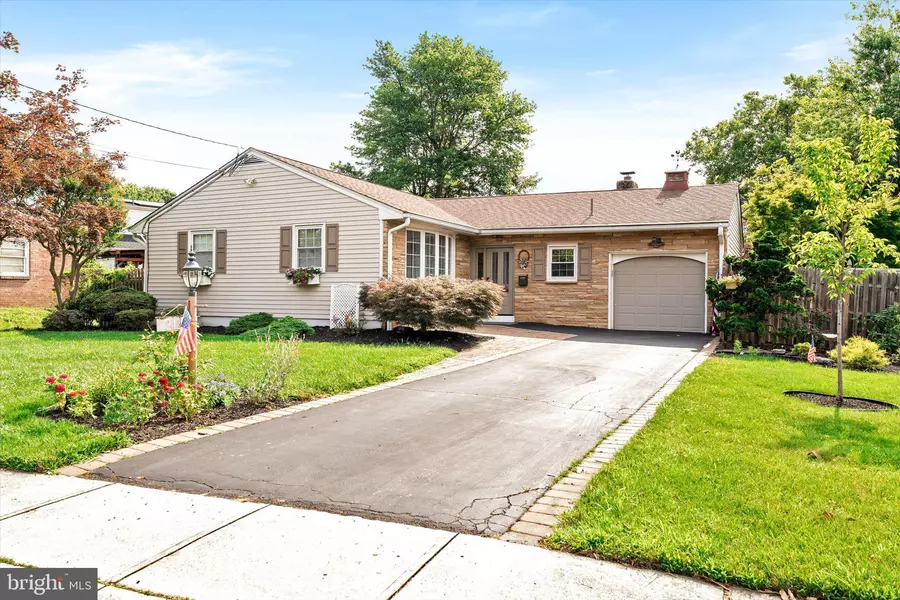 242 FIELDBORO DR, Lawrence Township, NJ 08648