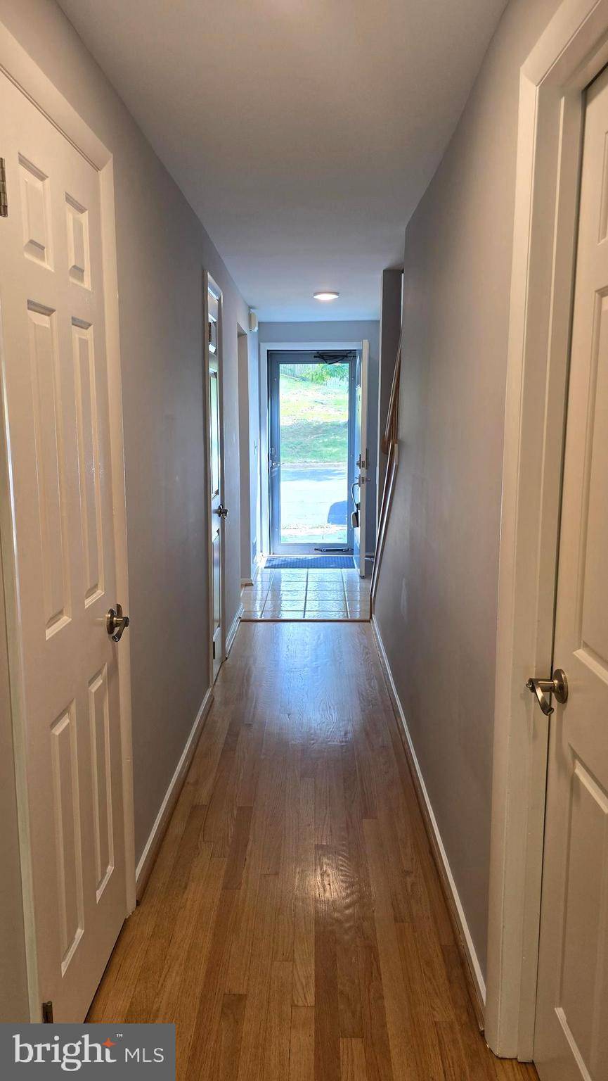 Burke, VA 22015,5987 CLERKENWELL CT