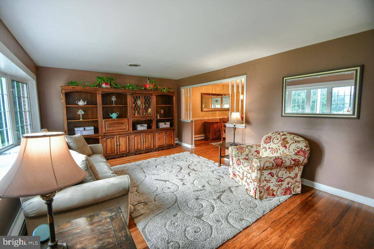 West Chester, PA 19382,401 LESLIE LN