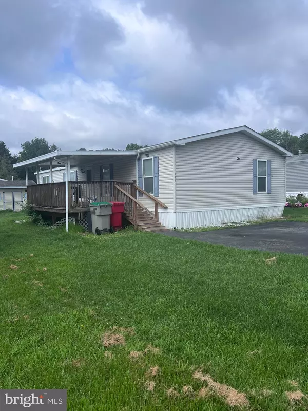 192 LEXINGTON DR, Hereford, PA 18056