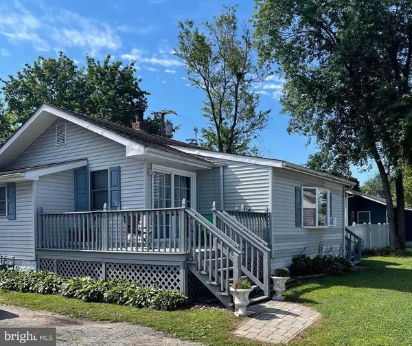 243 I ST, Carneys Point, NJ 08069