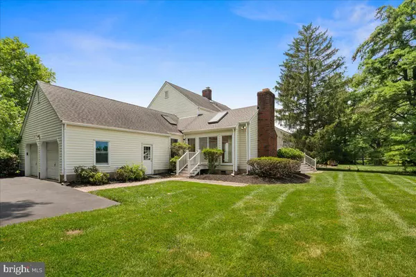 Pennington, NJ 08534,212 PENN VIEW DR