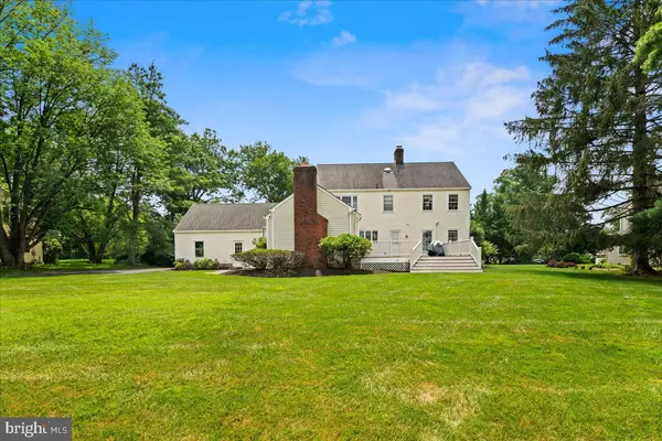 Pennington, NJ 08534,212 PENN VIEW DR