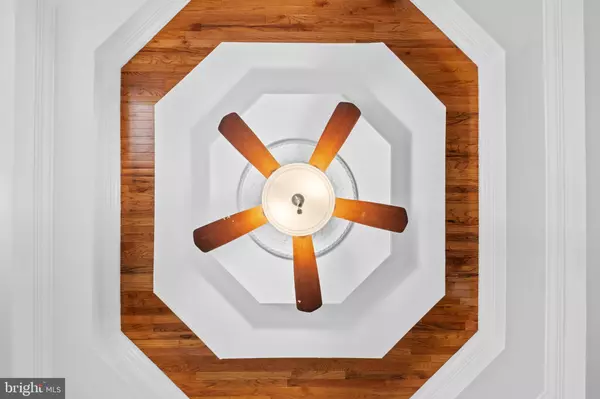 Philadelphia, PA 19121,2042 N GRATZ ST