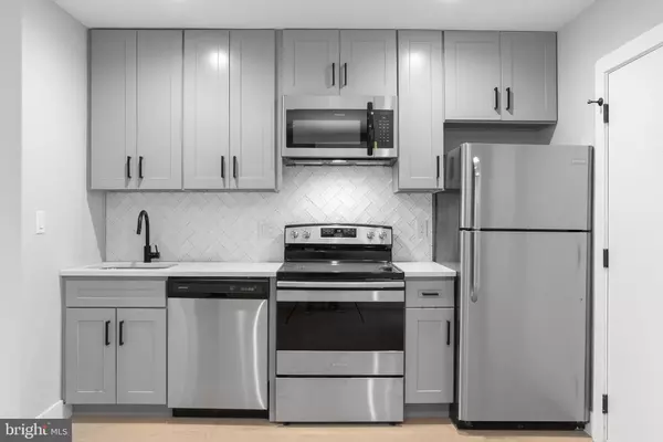 Philadelphia, PA 19103,1707 RITTENHOUSE SQ #3F