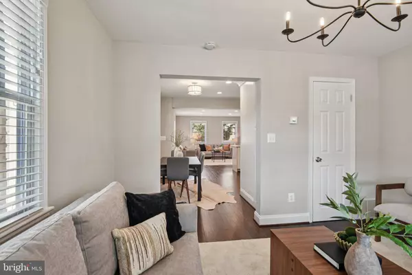 Arlington, VA 22204,2137 S OXFORD ST