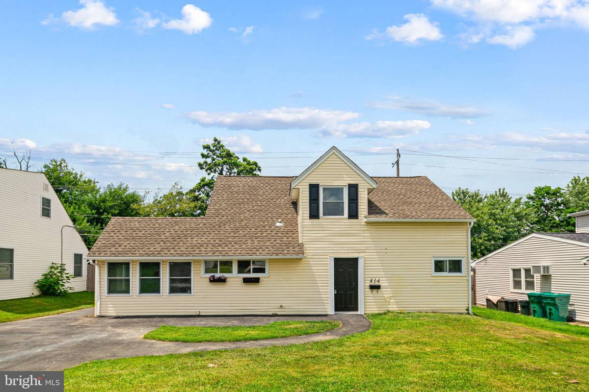 Levittown, PA 19055,414 HOLLY DR