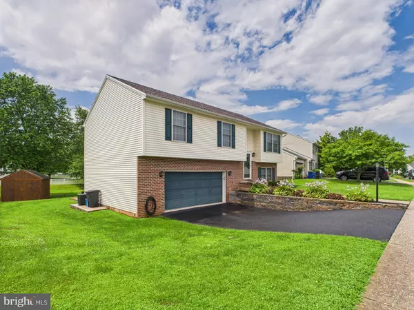 York, PA 17408,2505 WESTMINSTER DR