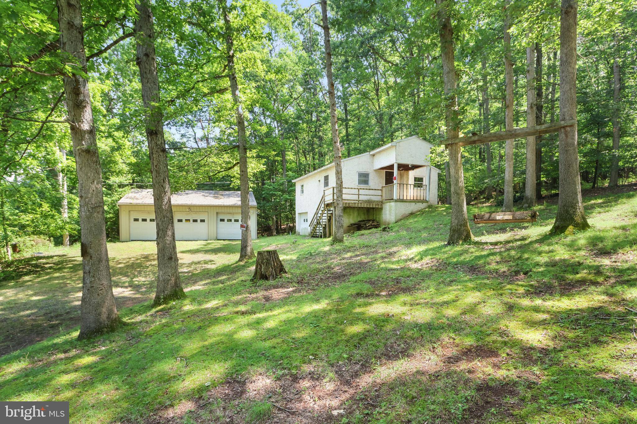 233 CONGO NIANTIC RD, Barto, PA 19504