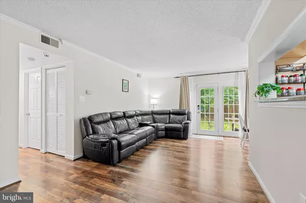 Woodbridge, VA 22191,15500 HORSESHOE LN #500