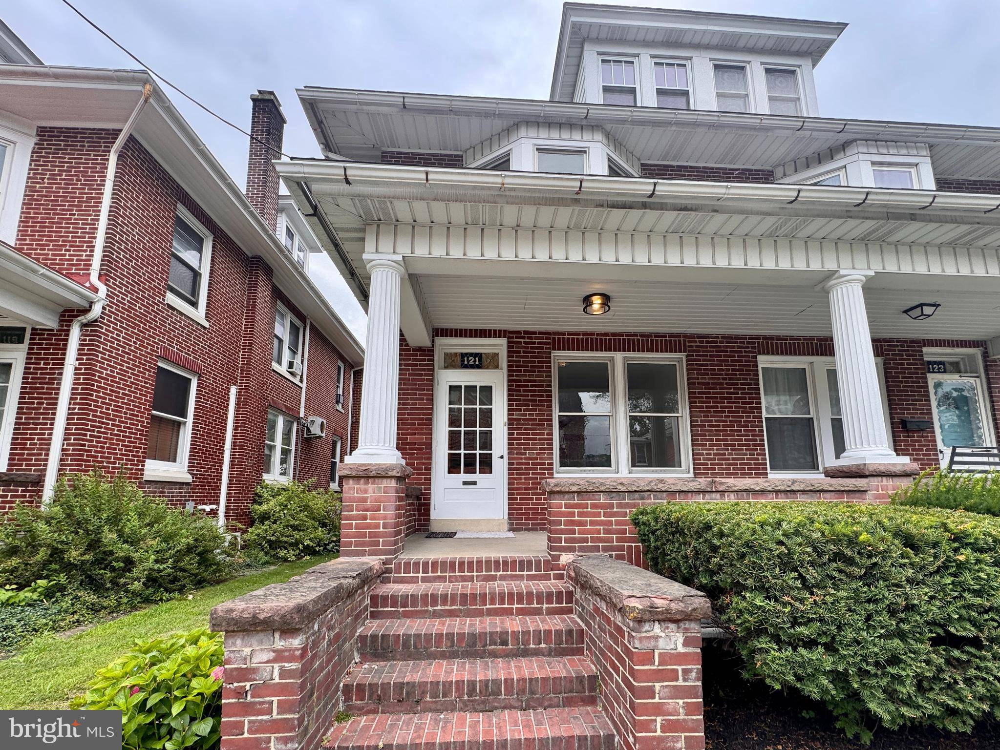 121 E MAIN ST, Fleetwood, PA 19522