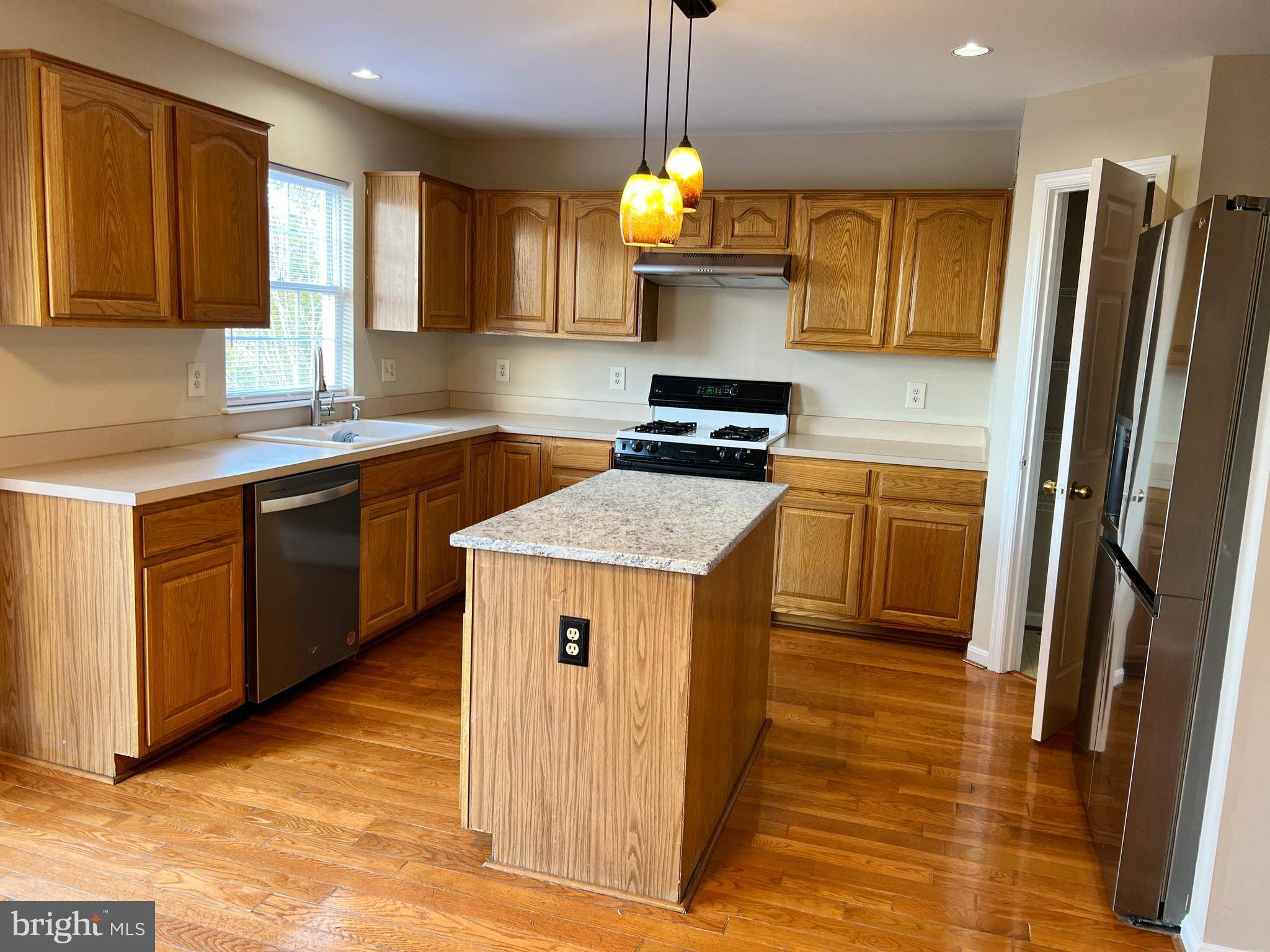 Sterling, VA 20166,22909 REGENT TER