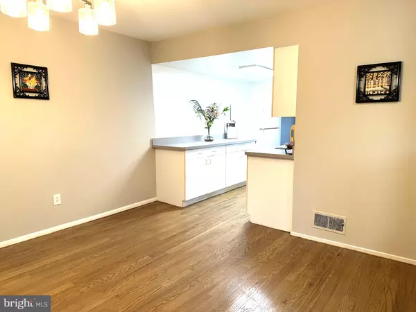 Gaithersburg, MD 20886,9529 TIPPETT LN