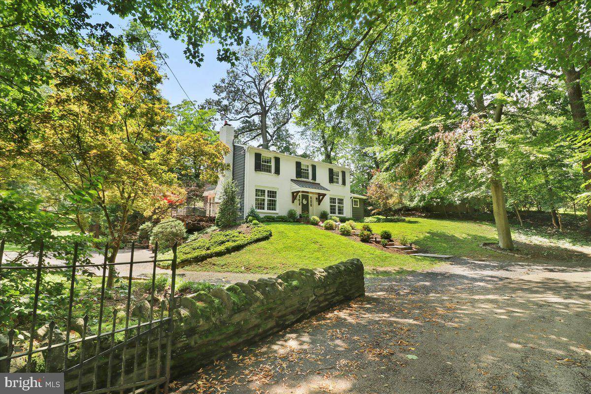 2 CARYL LN, Philadelphia, PA 19118