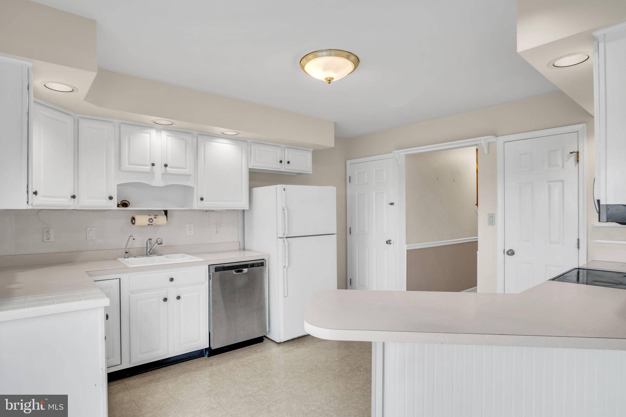 Mechanicsburg, PA 17050,15 LENOX CT