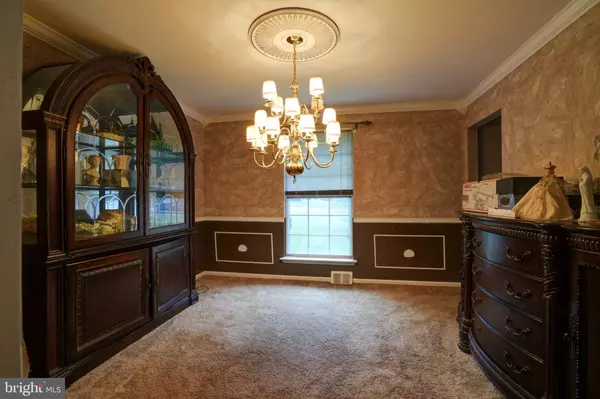 Springfield, PA 19064,70 SAINT DAVIDS RD