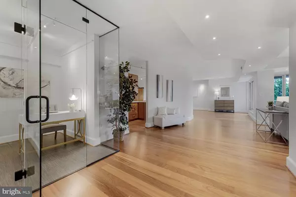 Washington, DC 20016,4101 CATHEDRAL AVE NW #1202/1203