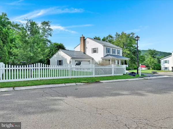 Pottsville, PA 17901,42 OVERLOOK DR