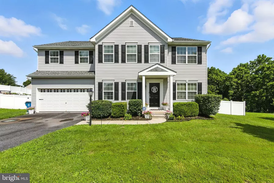 603 LAMBORN RIDGE DR, West Grove, PA 19390