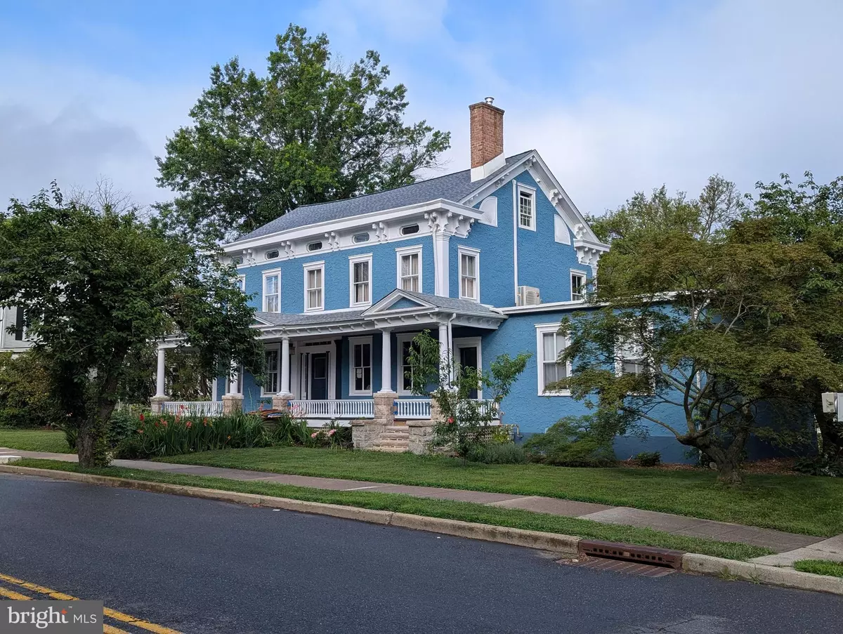 Hightstown, NJ 08520,302 S MAIN ST