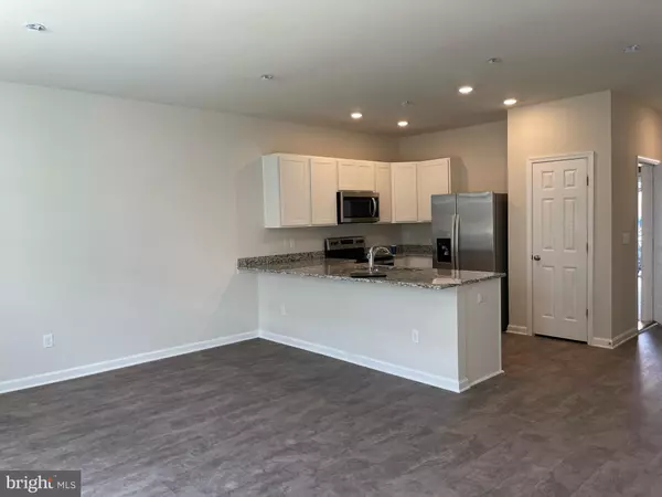 Luray, VA 22835,108 RAE CT