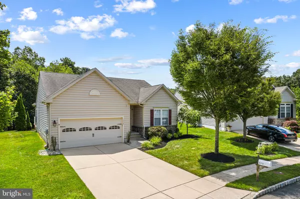 Berlin, NJ 08009,114 HEARTHSTONE DR