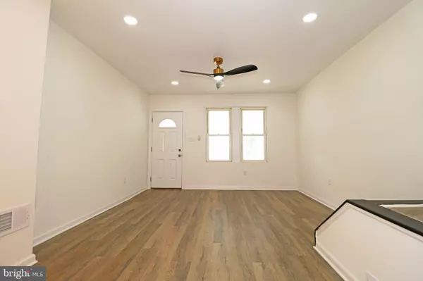 Collingdale, PA 19023,810 WALNUT ST