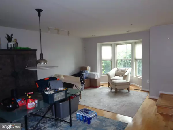 Glen Burnie, MD 21060,6515 POLYNESIAN LN