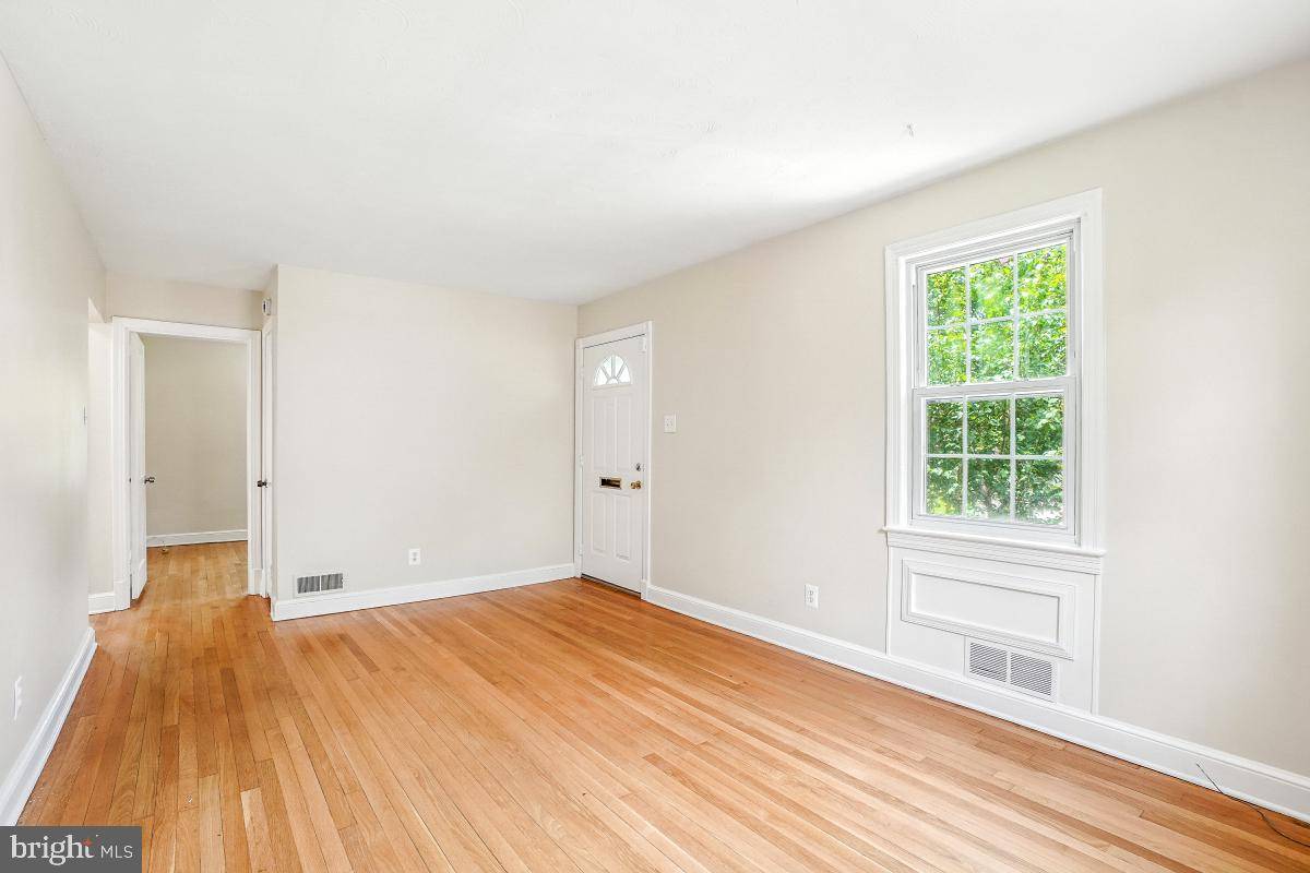 College Park, MD 20740,9023 49TH PL