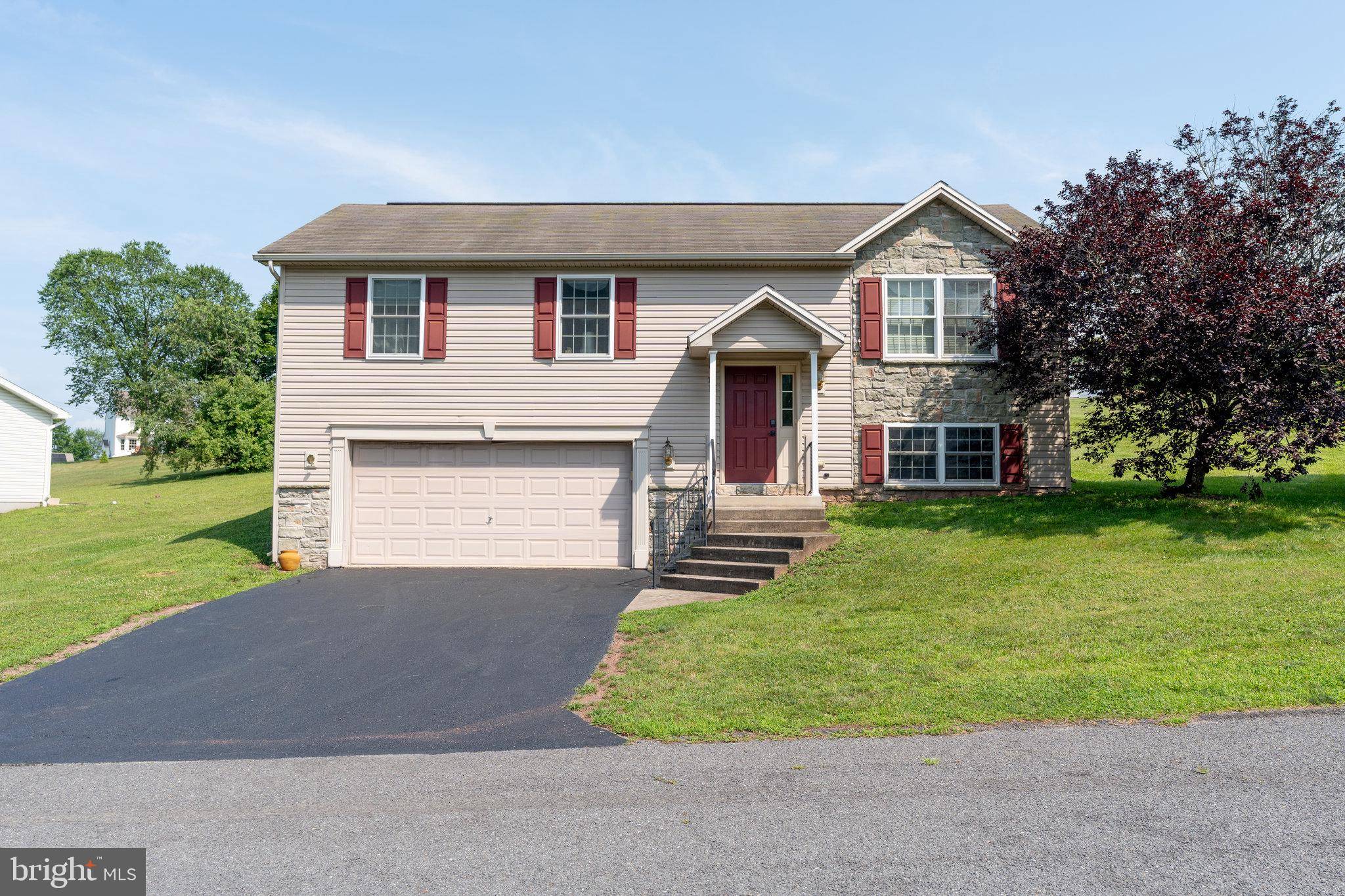 109 WILT BLVD, Millersburg, PA 17061
