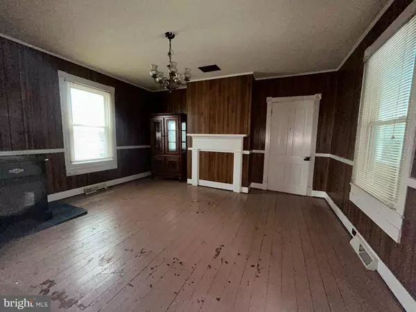 Orange, VA 22960,161 MAIN ST E