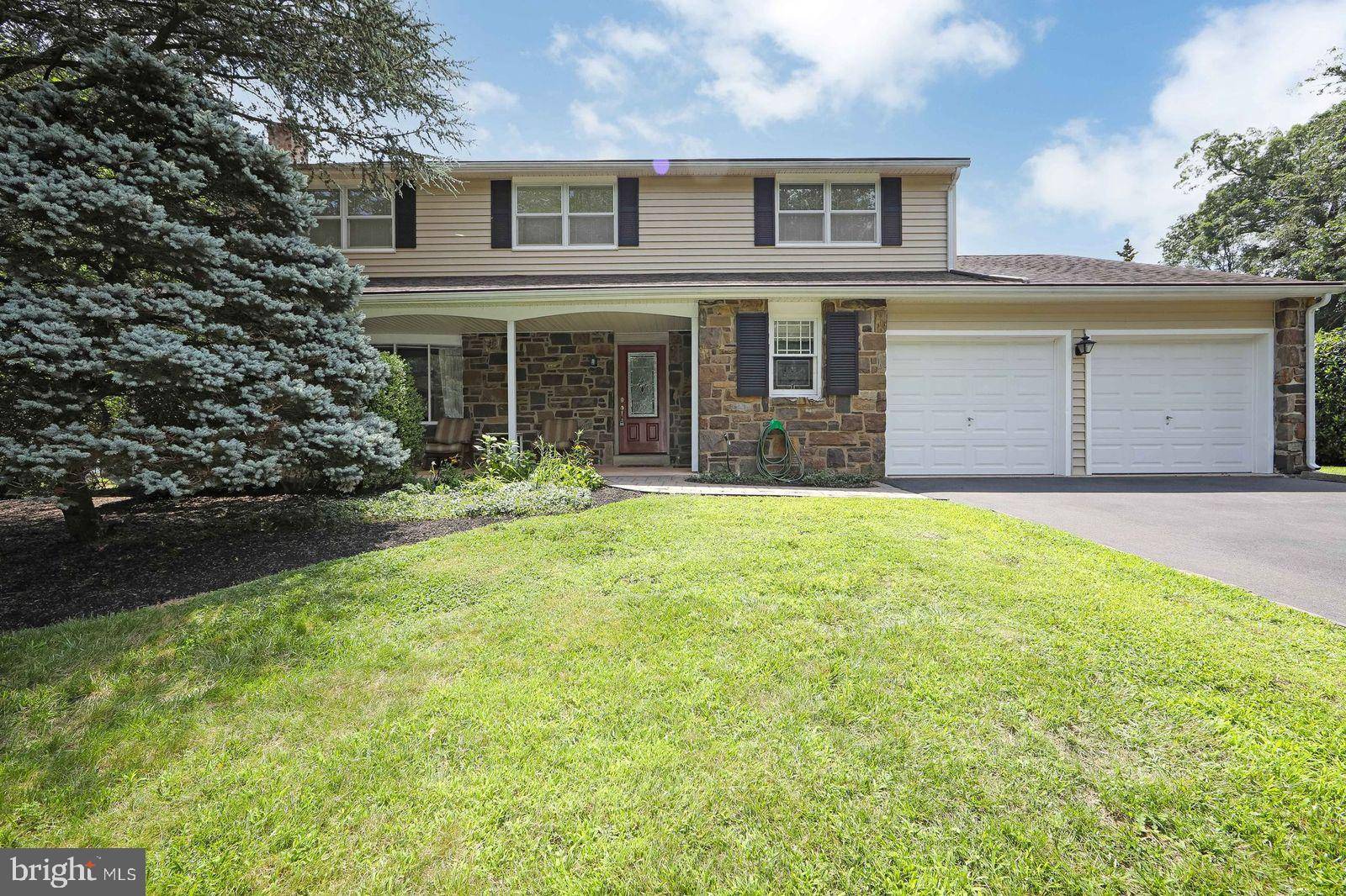 875 SYCAMORE DR, Southampton, PA 18966