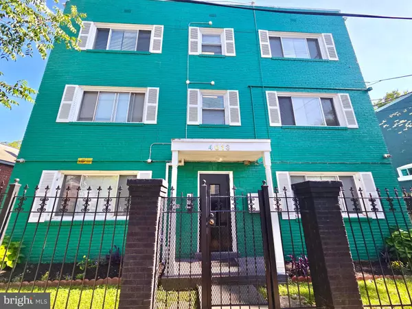 4013 GAULT PL NE #302, Washington, DC 20019