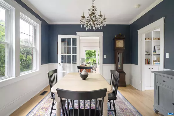 Charlottesville, VA 22902,883 LOCUST AVE #A